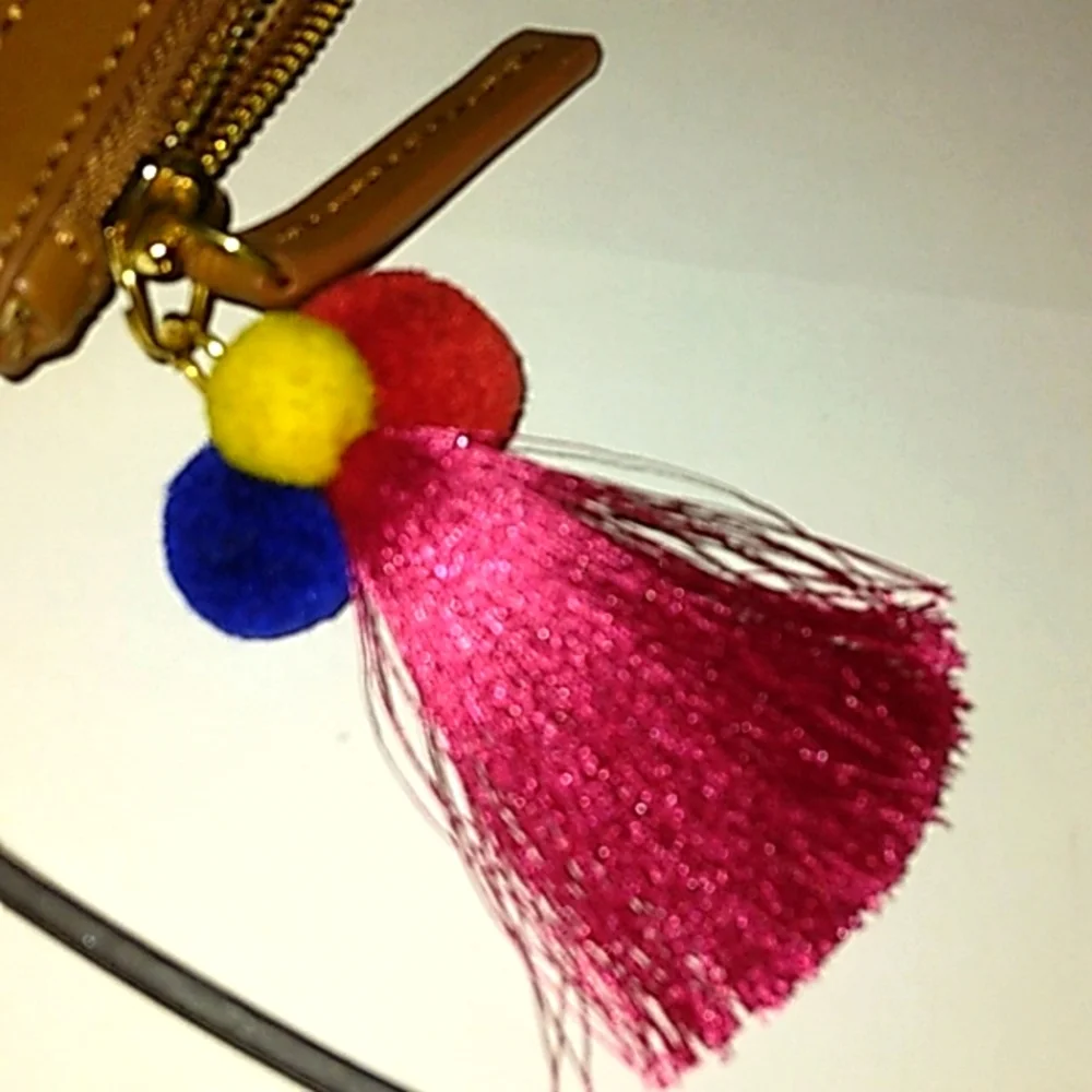 ☆NWT☆JUICY COUTURE ☆Adjustable☆ Cute Belt Bag/Clutch/Shoulder Bag☆Pom Pom    Zip - Picture 12 of 16